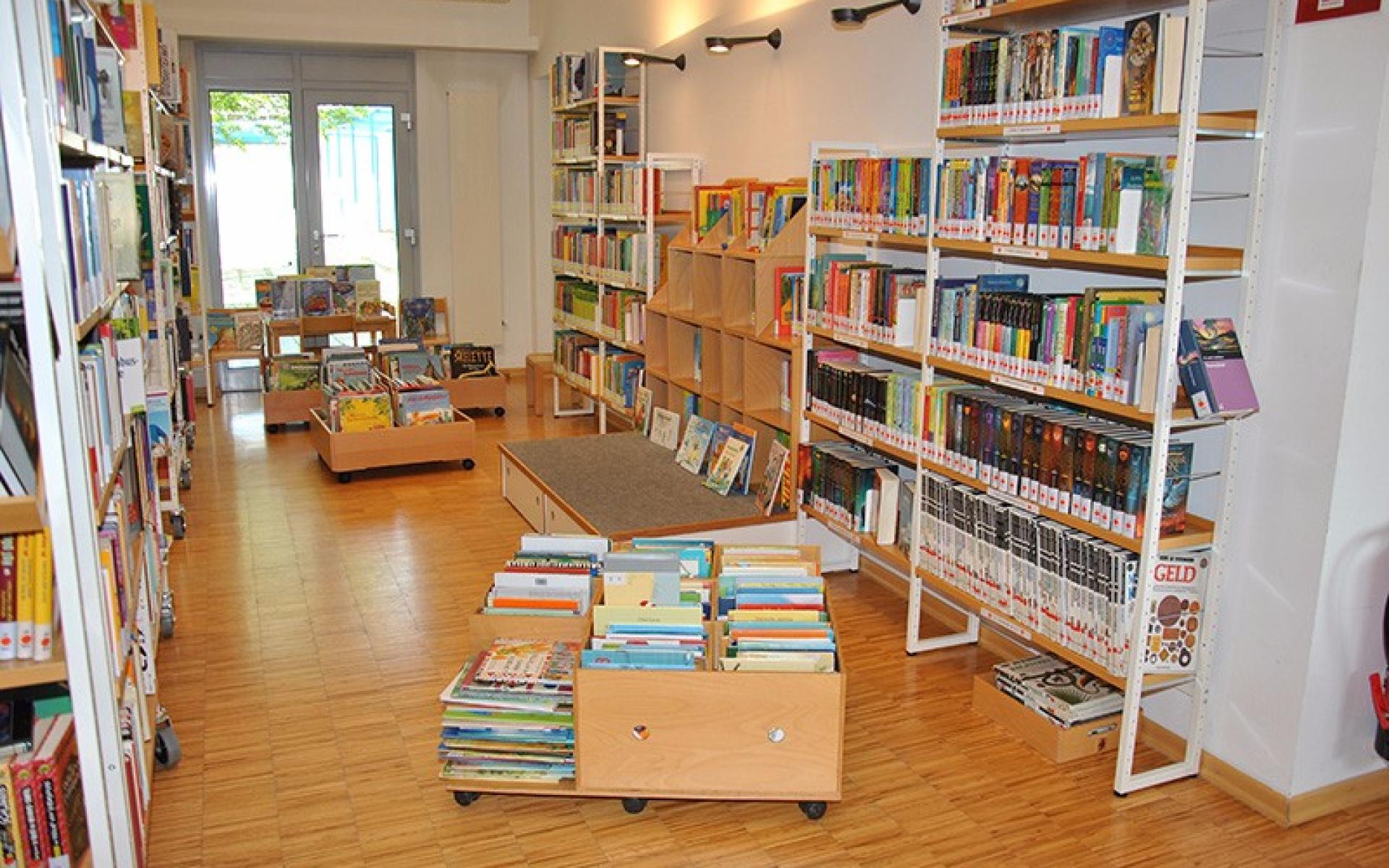 Innenansicht: Bibliothek Mariaenzersdorf